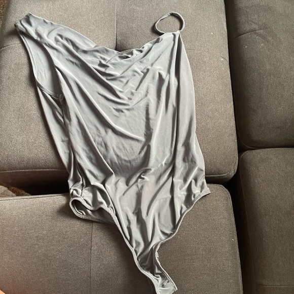 Gray body suit - Picture 1 of 2